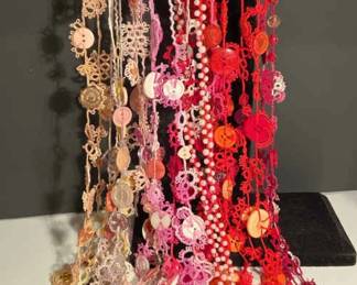 Tatted Necklaces Sunset Colors, Reds  Pinks 