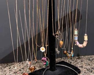 Dainty Chains With Pendants