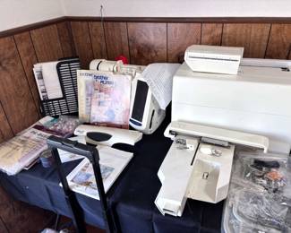 Brothers Pacesetter ULT2001 Computerized SewingEmbroidery 