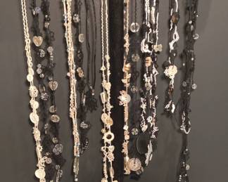 Tatted Necklaces Shiny Black  White 