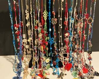 Tatted Necklaces Cute As A Button  Red, White  Blue