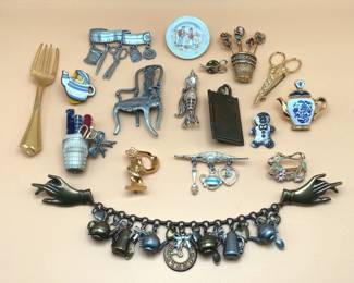 Vintage Homestyle Pins Brooches