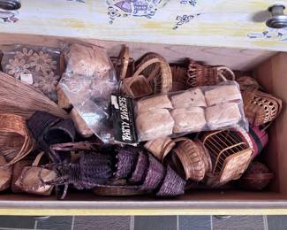 Hundreds Of Miniature Basket Figures, Wood Crafting 