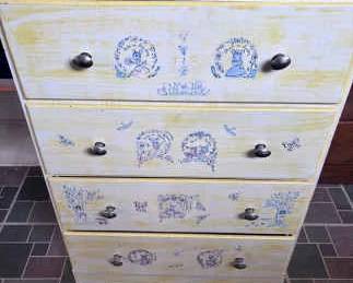 Hand Painted Mouse Days of the Week Storage