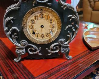 Vintage New Haven Mantel Clock