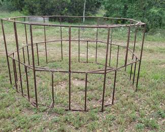 Round Hay Holder