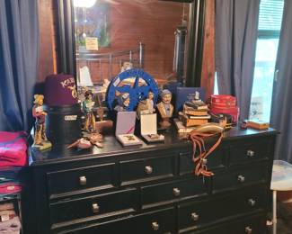 American Drew Dresser w/ Mirror, Masonic Lodge Items