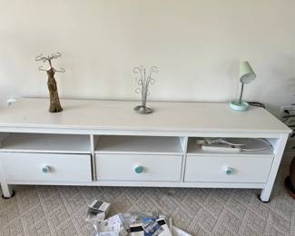 Credenza/TV Station w/3 Drawers,