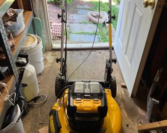 DeWalt Electric Lawn Mower