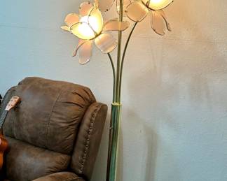 Vintage Pink Flower Lotus Floor Lamp
