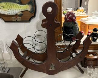 Anchor wine bottle holder