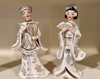 Pair of vintage figurines
