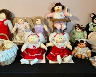 Vintage “Little People” Cabbage Patch Dolls, hand signed, rare pieces w/ certificates