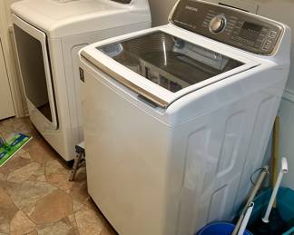 Nice Samsung washer & dryer set