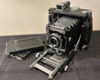 Very cool 1940’s Graflex Kalart Synchronized Range Finder 101mm camera