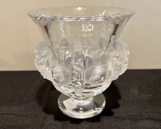 Lalique Dampierre Swallows vase