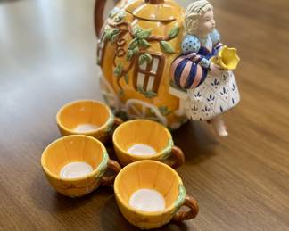 Cinderella tea set