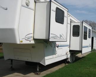 00 CAMEO CARRIE LITE 5TH WHEEL LEFT