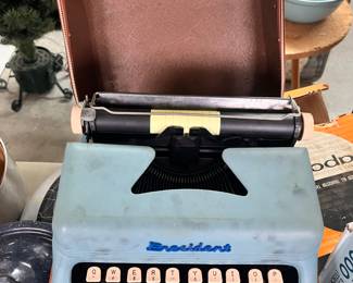 President Portable Typewriter