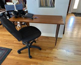 Office chair and desk