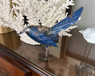 Metal bird
Coral