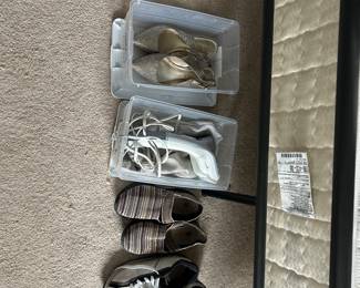 Women’s size 7 shoes