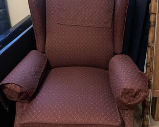 Pair of vintage recliners.