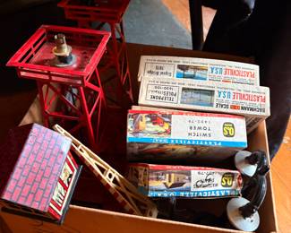 Vintage Marx Metal Towers