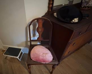 Antique Circa 1800 Berkey & Gay Boudoir Chair