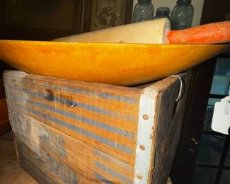 Vintage Crates
Antique/Vintage Dough Bowls