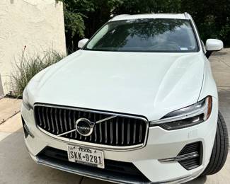 2023 Volvo XC 60/ Like new/ 15,200 Miles