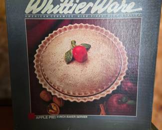 Apple pie server new in box
