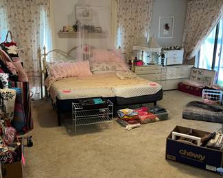 2 Adjustable Beds. 1 true King size and 1 Twin