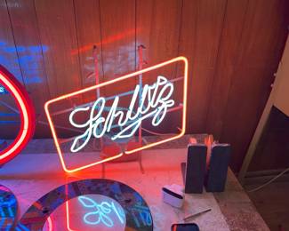 schlitz sign