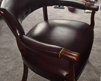 Leather captain chair