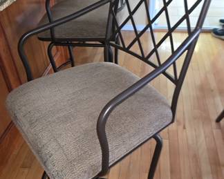 Bar stool