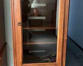 Storage cabinet