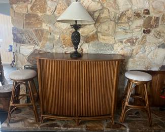 Rattan bar w/2 stools
