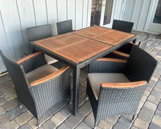 Outdoor patio set, 59 x 35 x 30