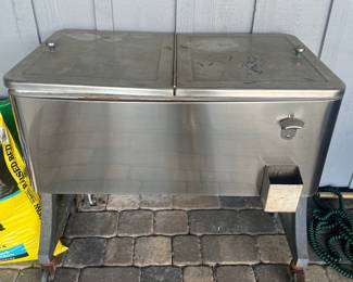 Aluminum cooler