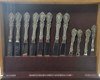 Reed & Barton Service for 8 Francis I Flatware Set (46 Pieces)