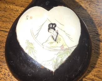 INLAID COCONUT SNUFF BOTTLE