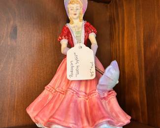 R149 - $10. Paragon "Lady Sybil". Measures 7.5" tall.
