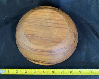 R22 - $10. Single wooden bowl. Measures 8" x 2.25" tall.