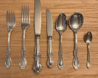 J13 - $1850. Northumbria Sterling Flatware. Service for 8 PLUS Serving Pieces. In beauiful Mahogany Case.