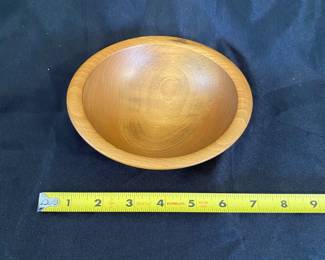 R20 - $10. Single Woodenware Bowl by Kennedy Bros. Vergennes Vt. 6.5" across x 1.5" tall.