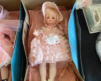 R84 - $25. Vintage Madame Alexander "Renoir" with Box & Tag.