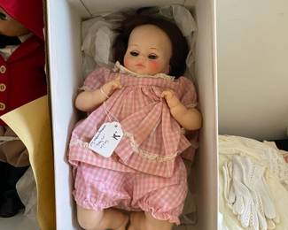 R82 - $18. Vintage Madame Alenander "Pussy Cat" with Tag.