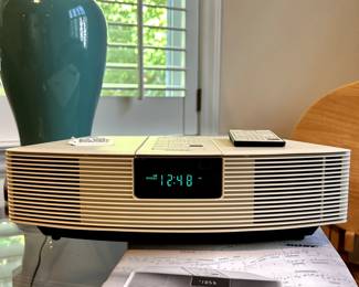 R50 - $40. Bose Wave Radio AM/FM Alarm Clock with Remote. NO CD player!