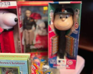 Peanuts PEZ